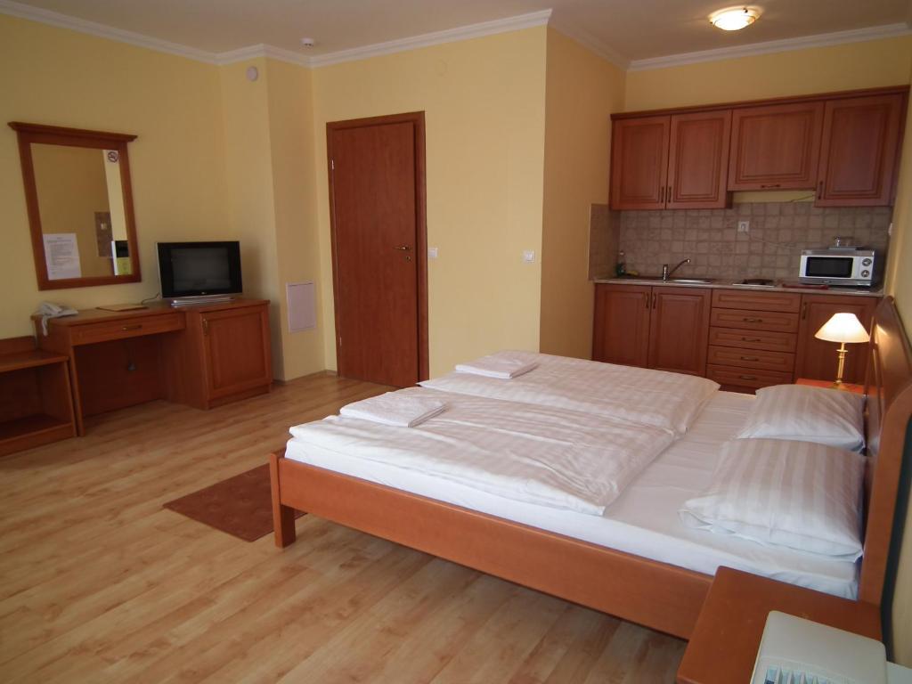 Hotel Jarja Hajduszoboszlo Ruang foto