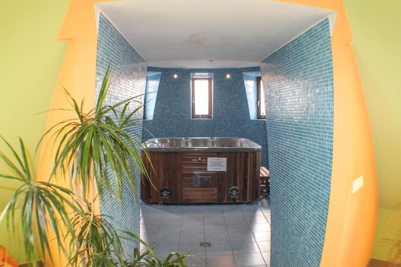 Hotel Jarja Hajduszoboszlo Bagian luar foto