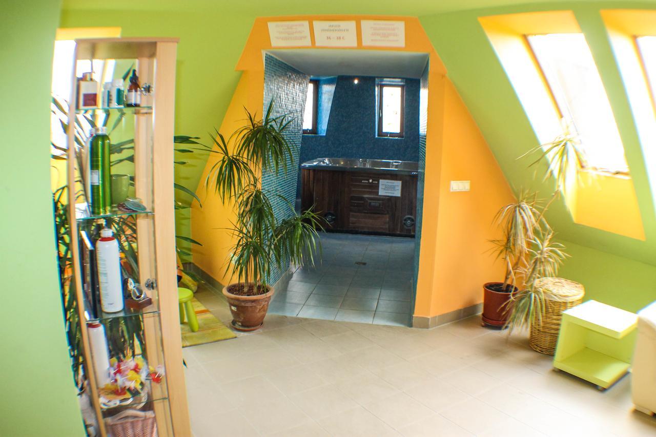 Hotel Jarja Hajduszoboszlo Bagian luar foto