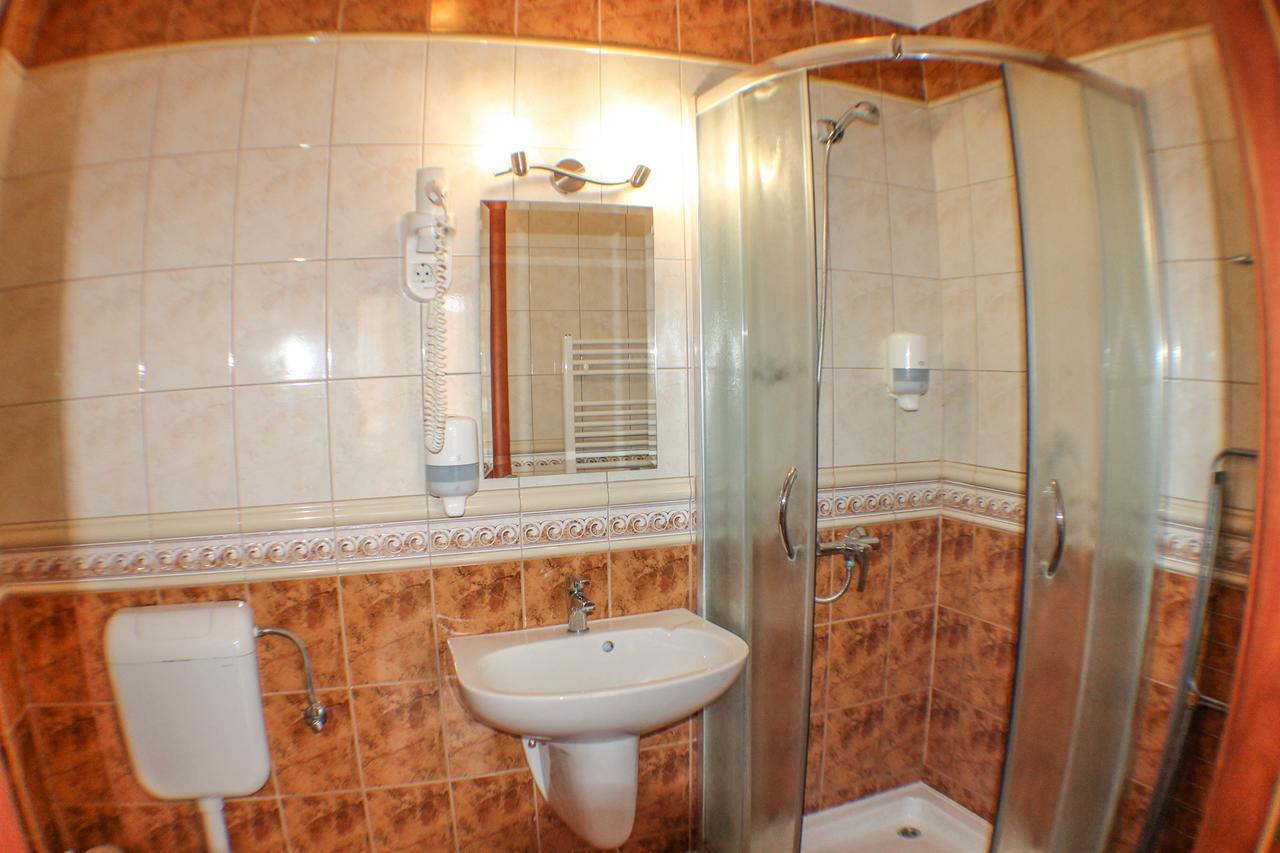 Hotel Jarja Hajduszoboszlo Bagian luar foto