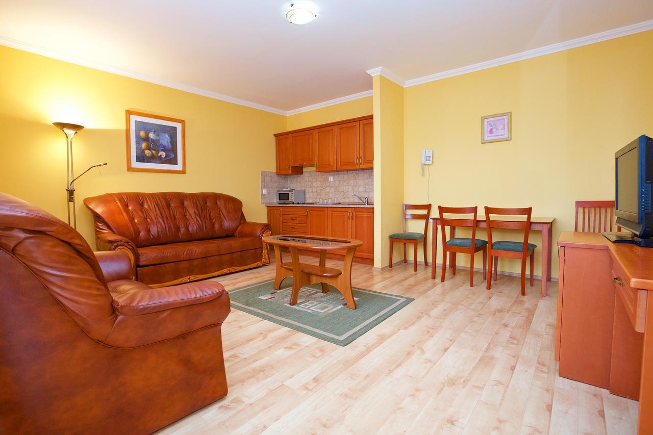 Hotel Jarja Hajduszoboszlo Bagian luar foto