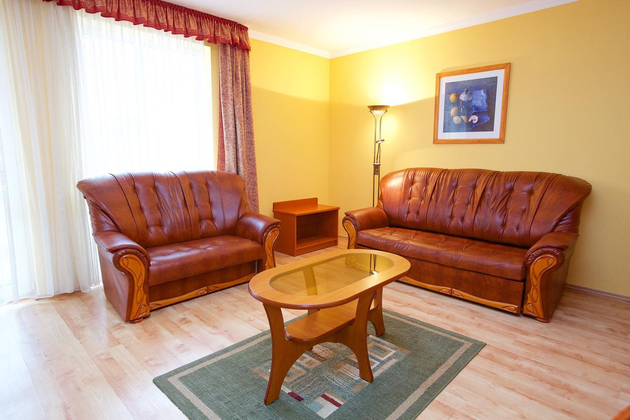 Hotel Jarja Hajduszoboszlo Bagian luar foto