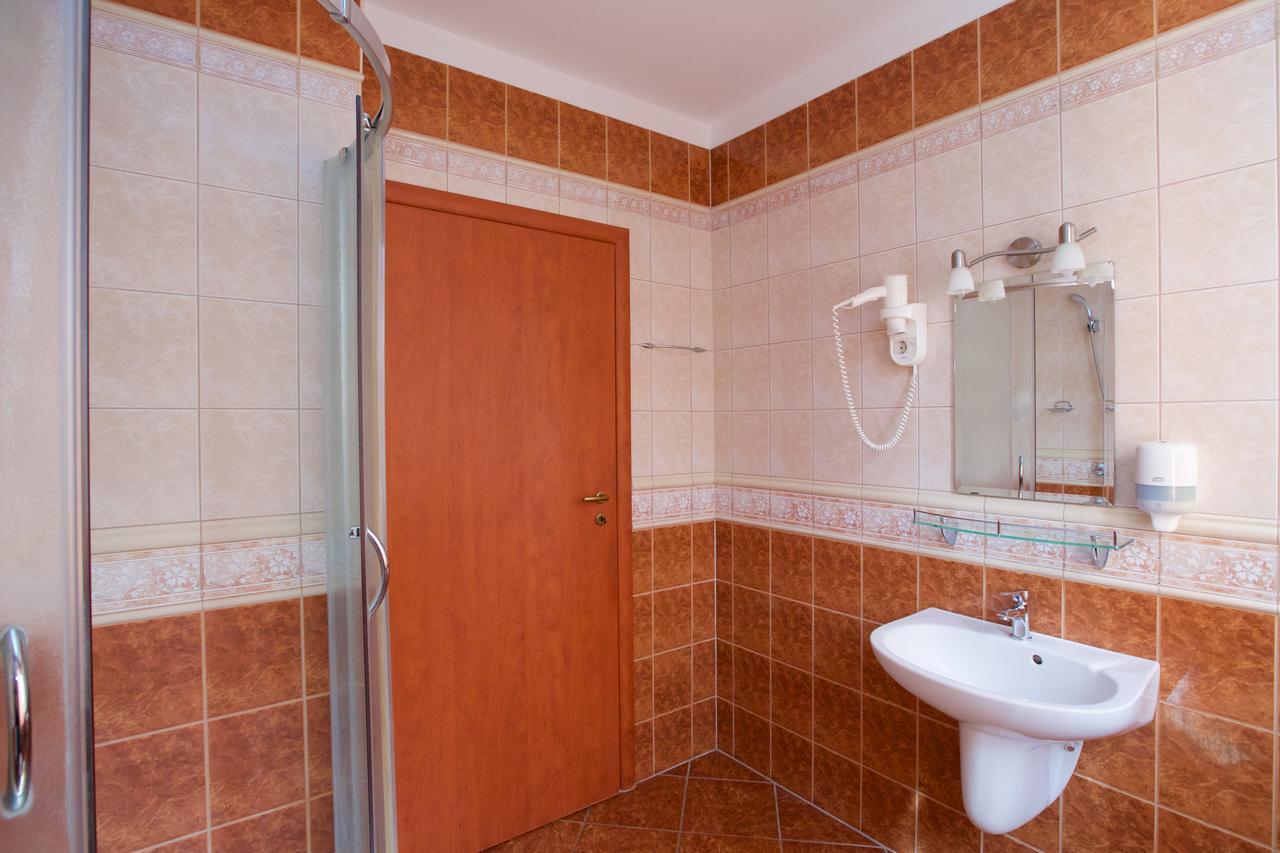 Hotel Jarja Hajduszoboszlo Bagian luar foto