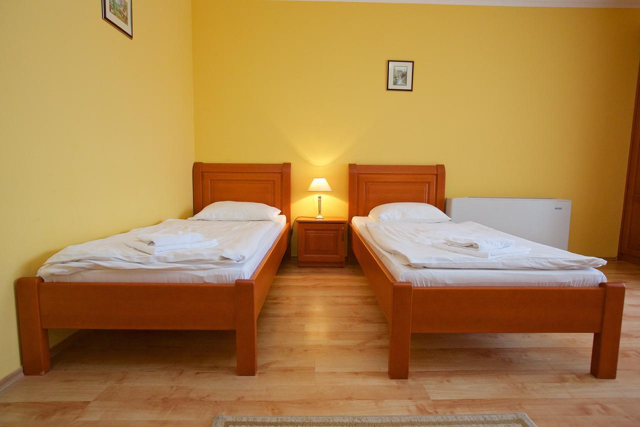 Hotel Jarja Hajduszoboszlo Bagian luar foto